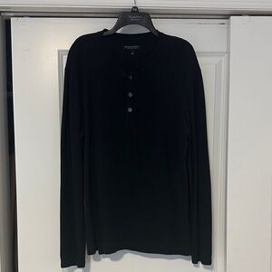 Banana Republic Black Long-Sleeve Henley Shirt - Size L